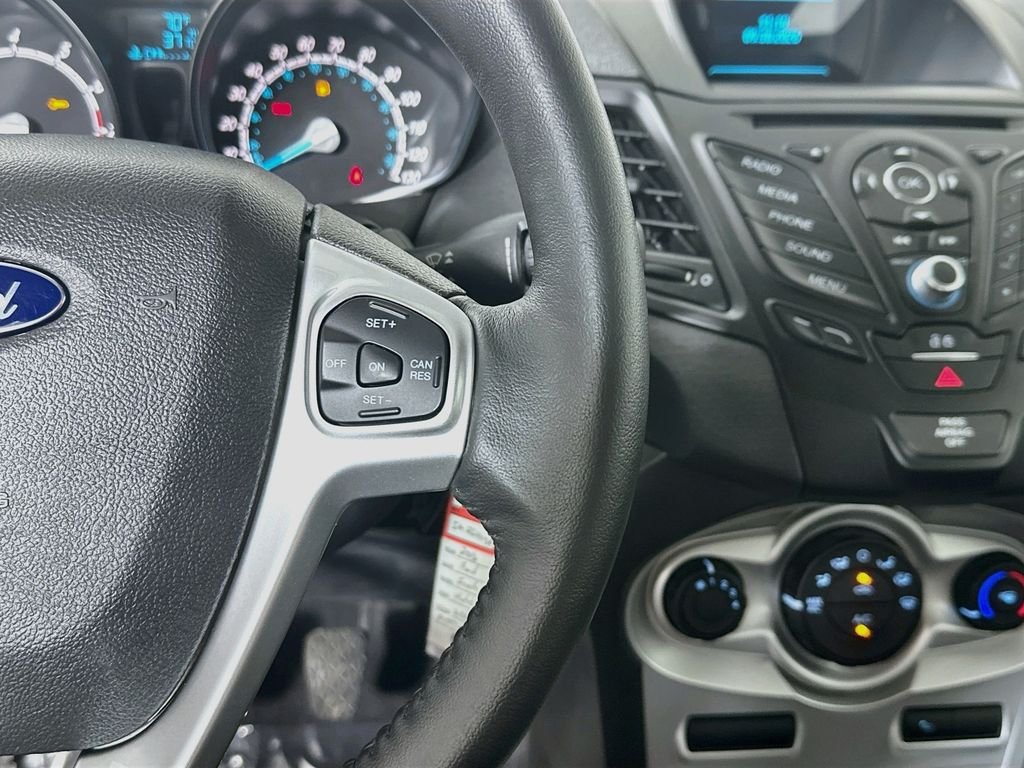 Used 2016 Oxford White Ford SE image 14