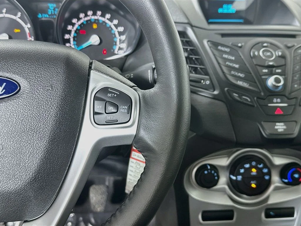 Used 2016 Oxford White Ford SE image 14