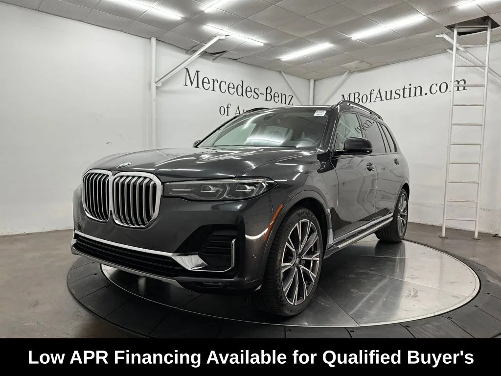 Used 2022 Dark Graphite Metallic BMW xDrive40i image 3