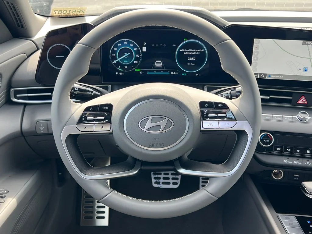 2025 Hyundai Elantra Blue - Photo 23