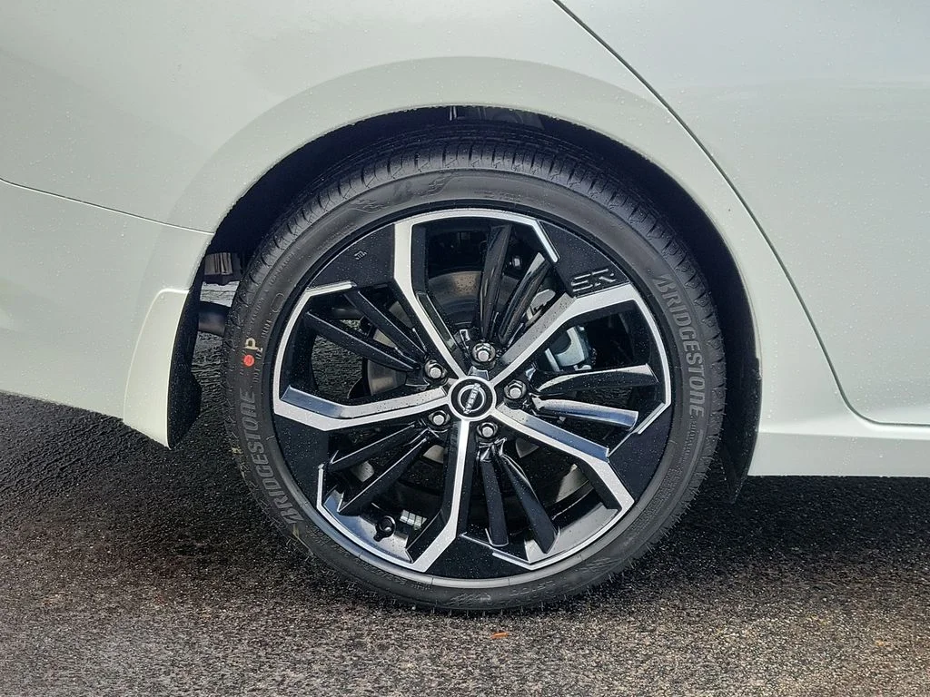 New 2026 White Nissan 2.5 SR image 7