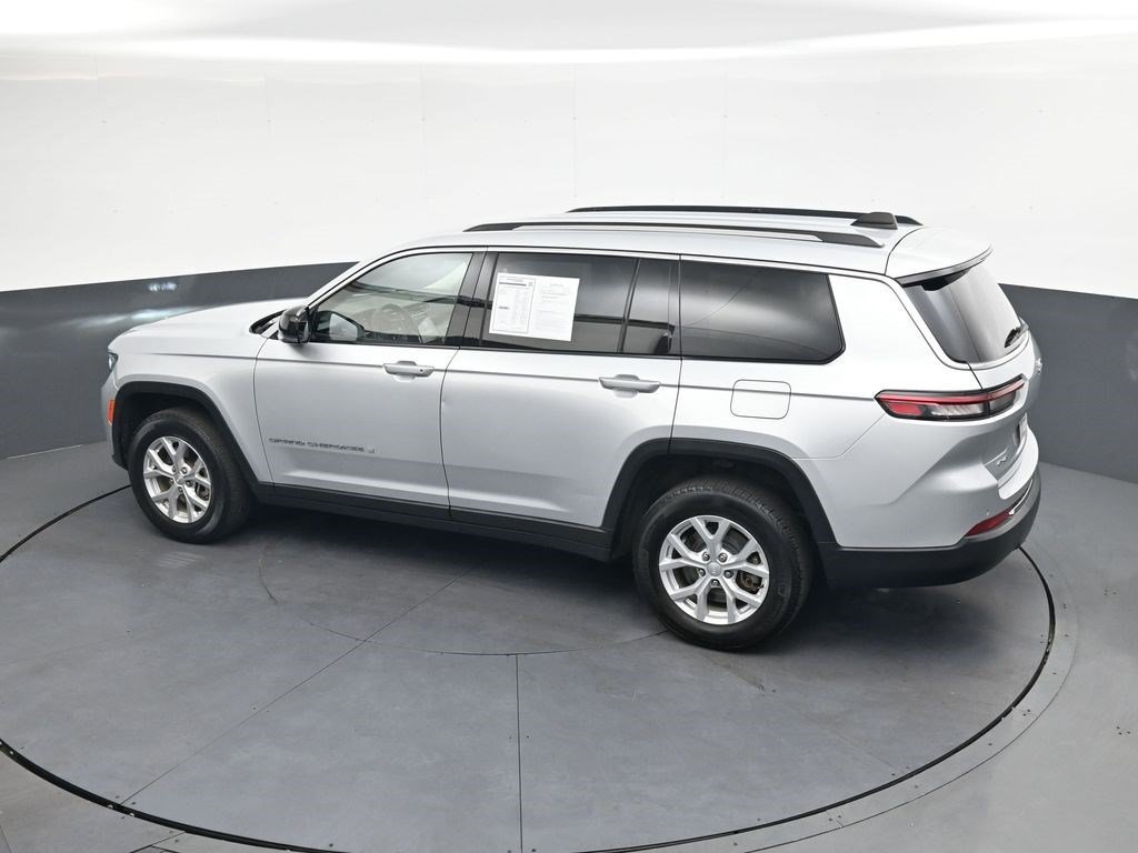 Used 2023 Silver Zynith Jeep Limited image 35