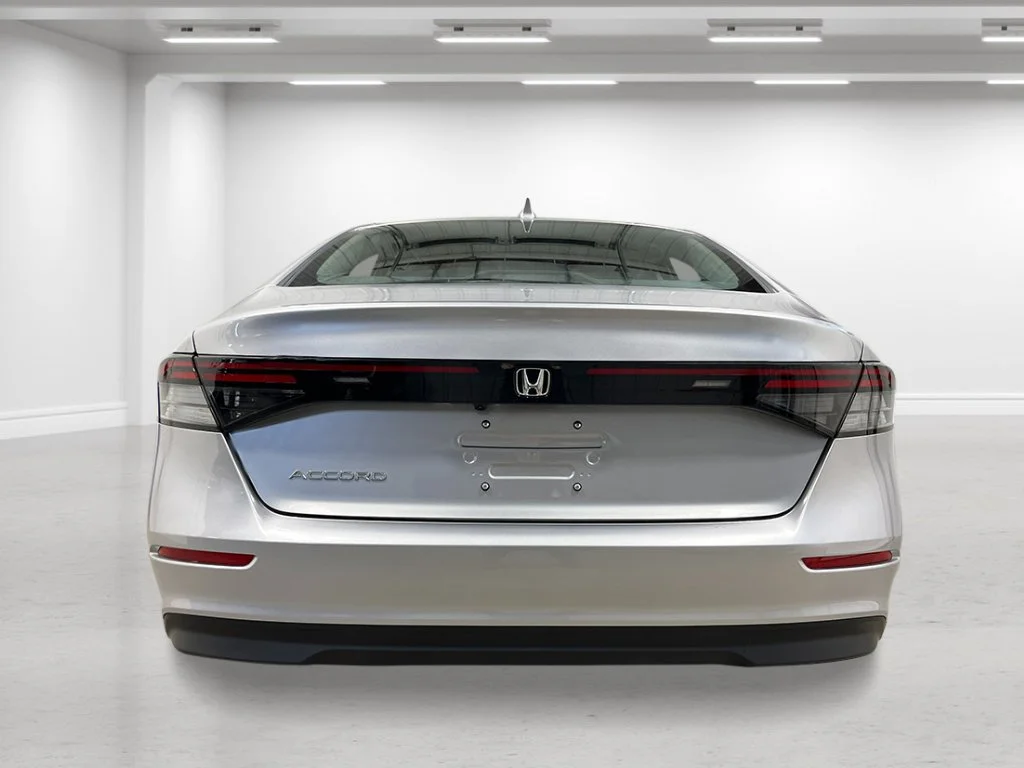 New 2026 Solar Silver Metallic Honda LX image 4
