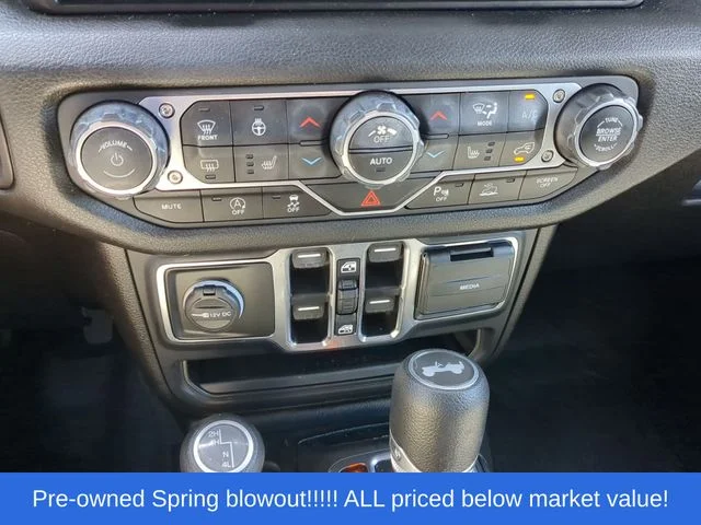 Used 2024 Silver Jeep Sport S image 30
