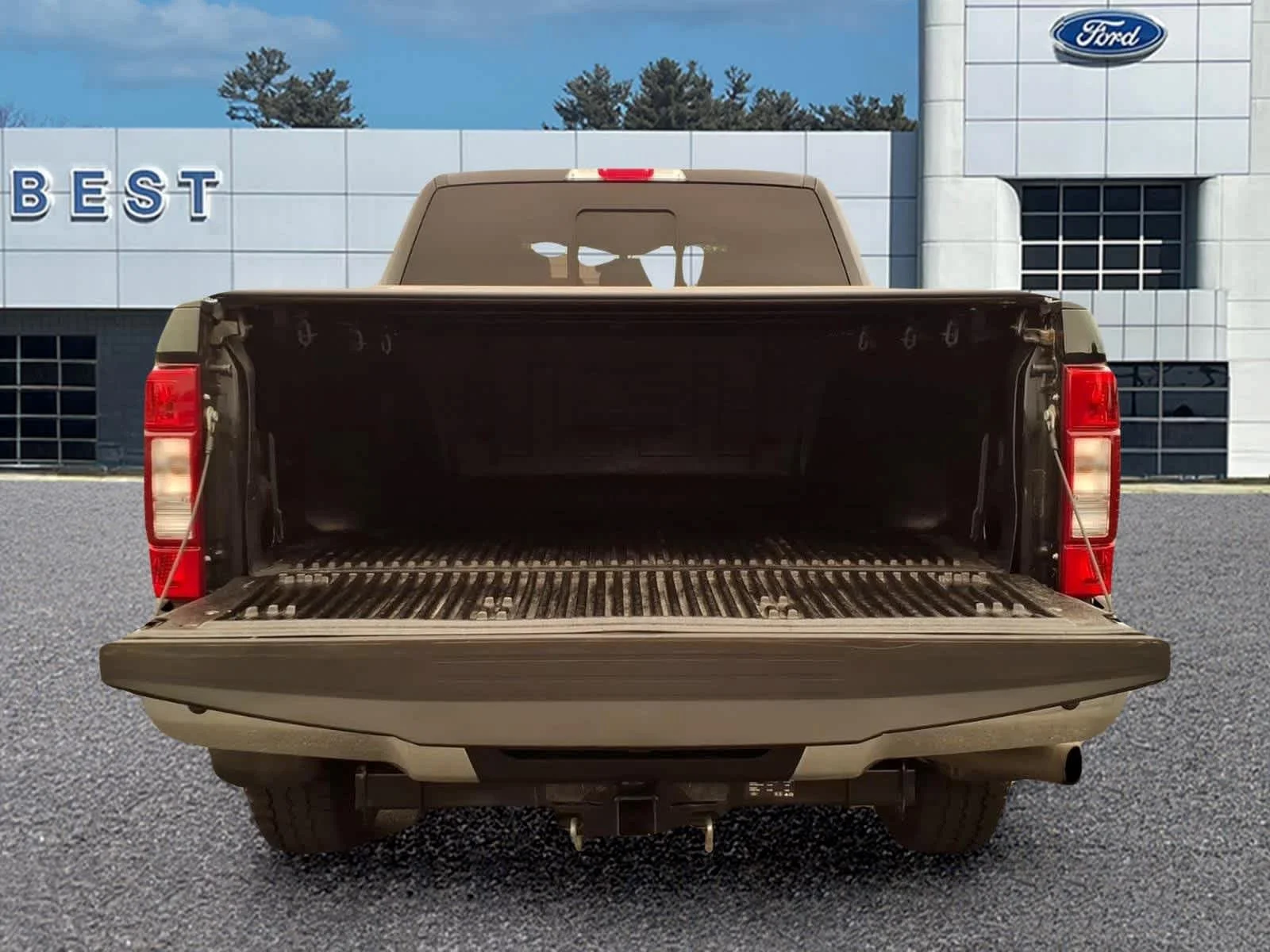 Used 2022 Agate Black Metallic Ford LARIAT image 6