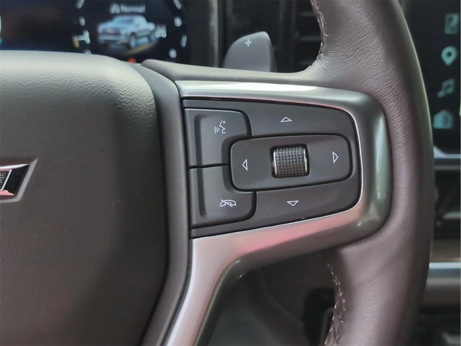 Used 2022 Summit White Chevrolet RST image 26