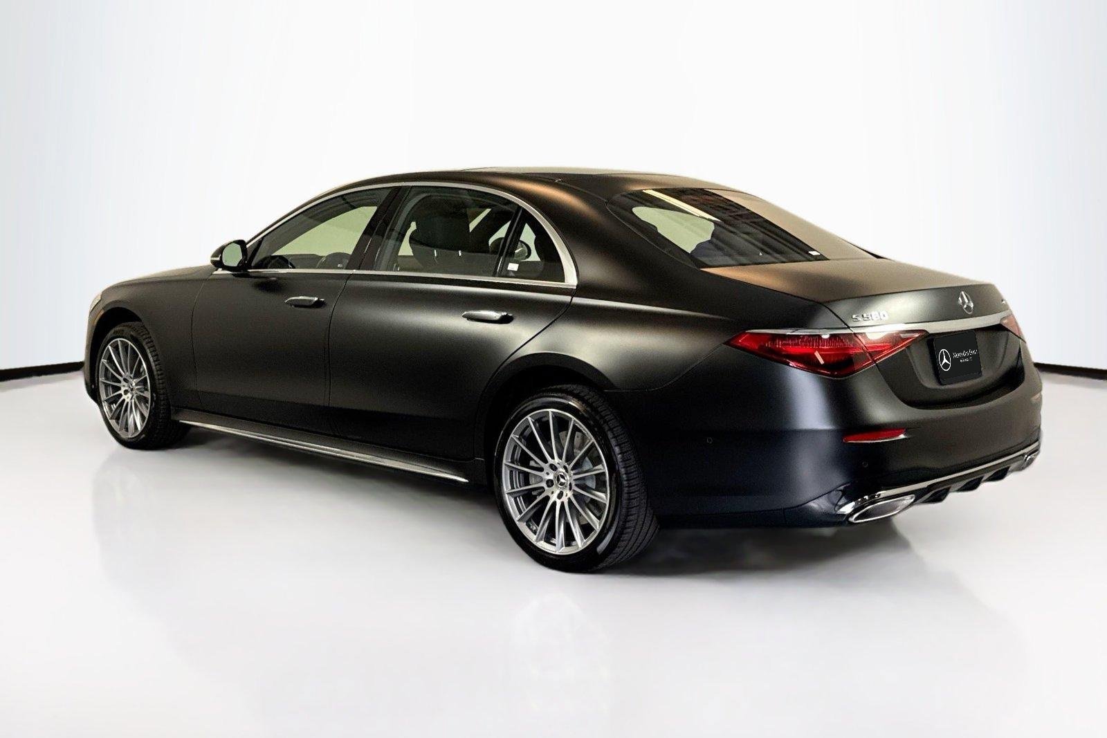 New 2026 Manufaktur Night Black Magno Mercedes-Benz S 580 image 7
