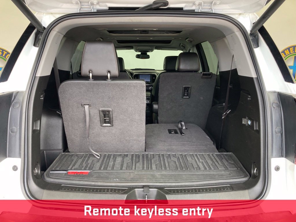 Used 2022 Summit White GMC AT4 image 27