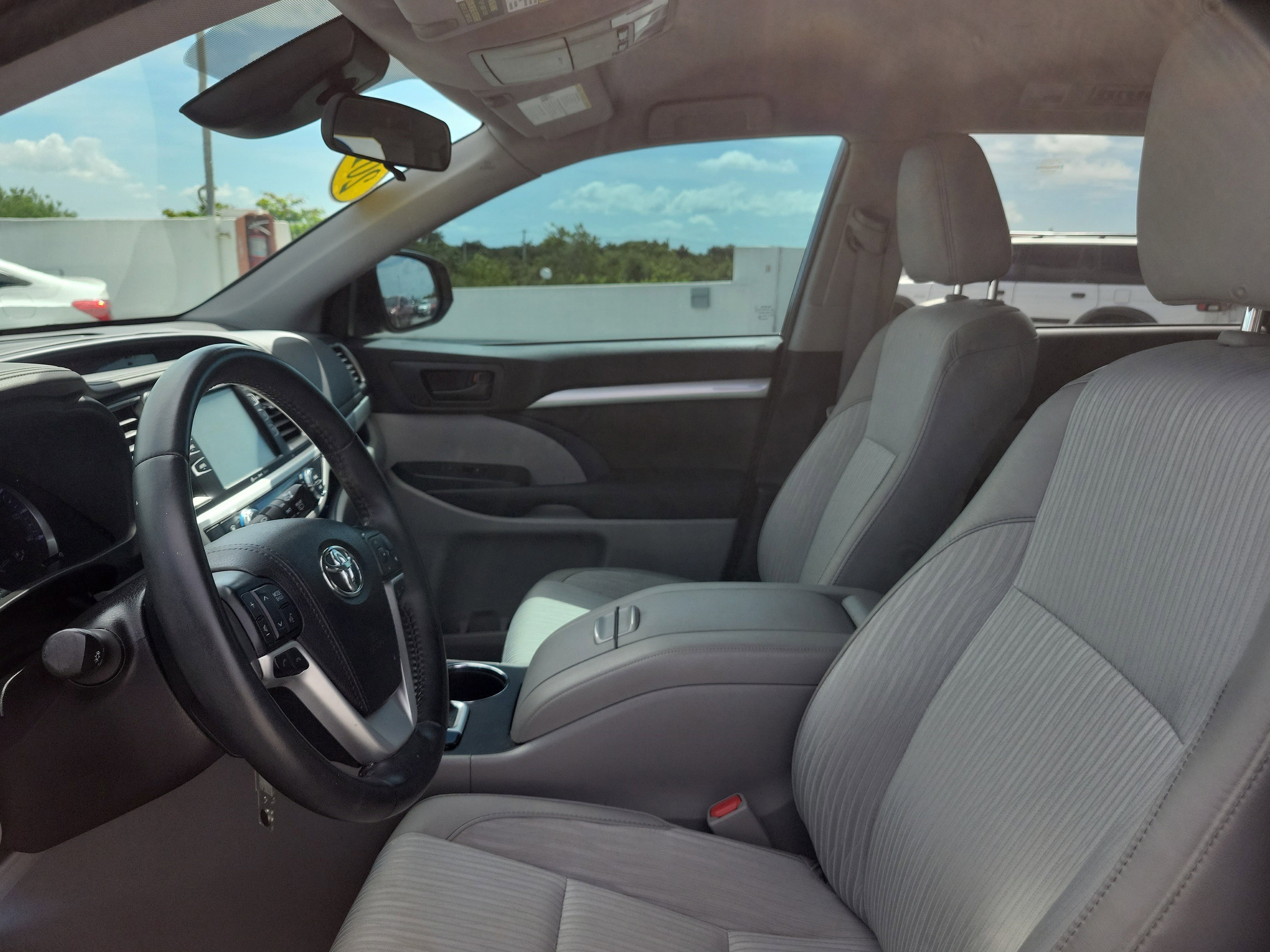 Used 2019 Shoreline Mist Toyota LE Plus image 23