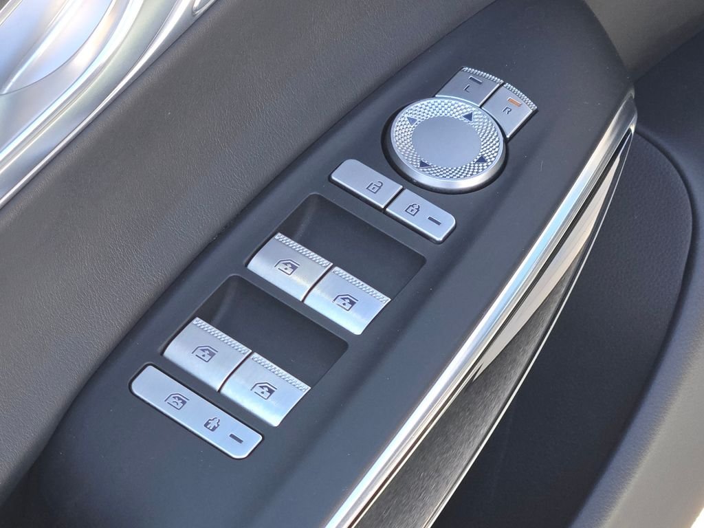 2025 GENESIS GV70 Standard - Photo 30