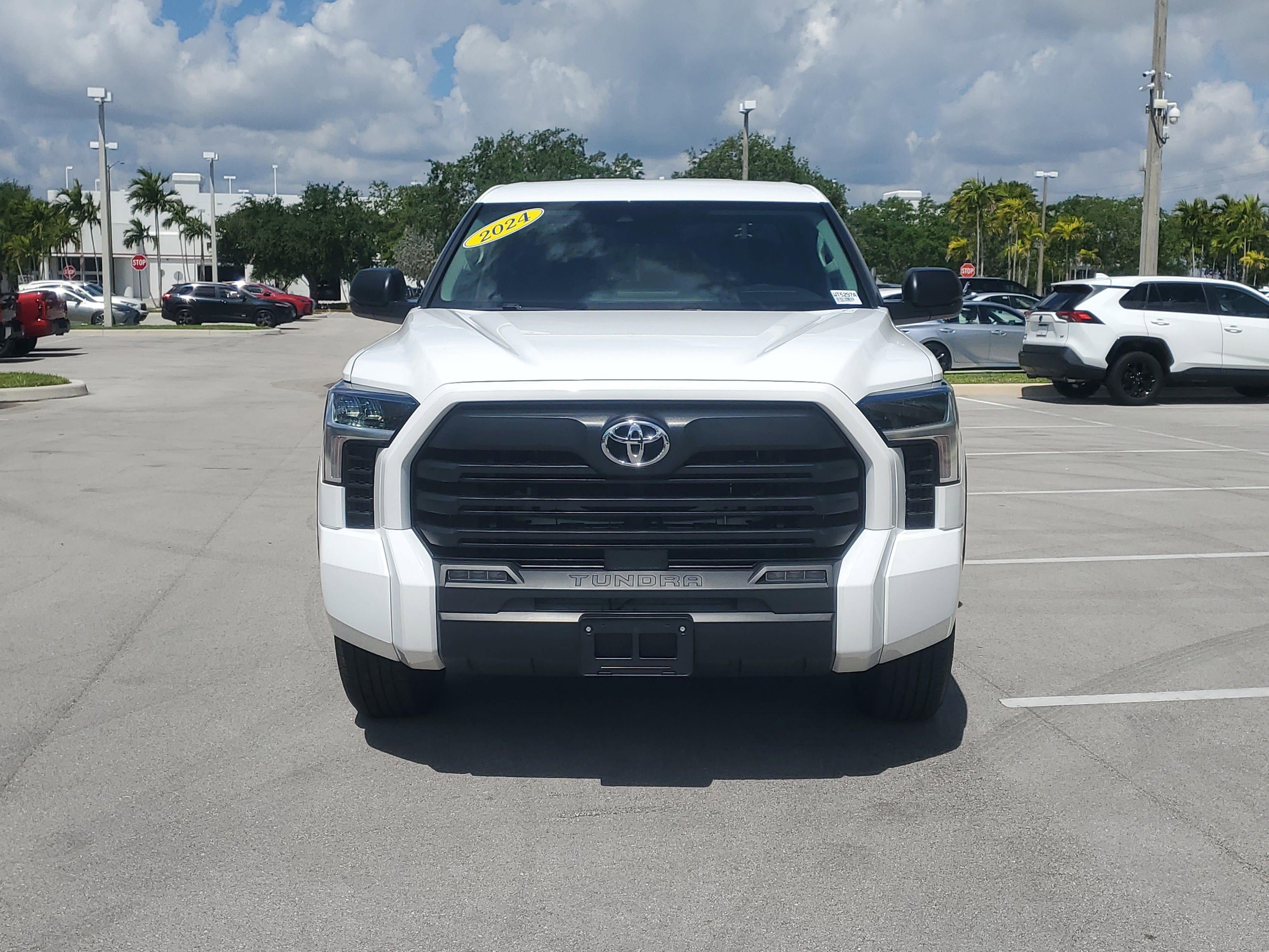 Used 2024 Ice Toyota SR5 image 8