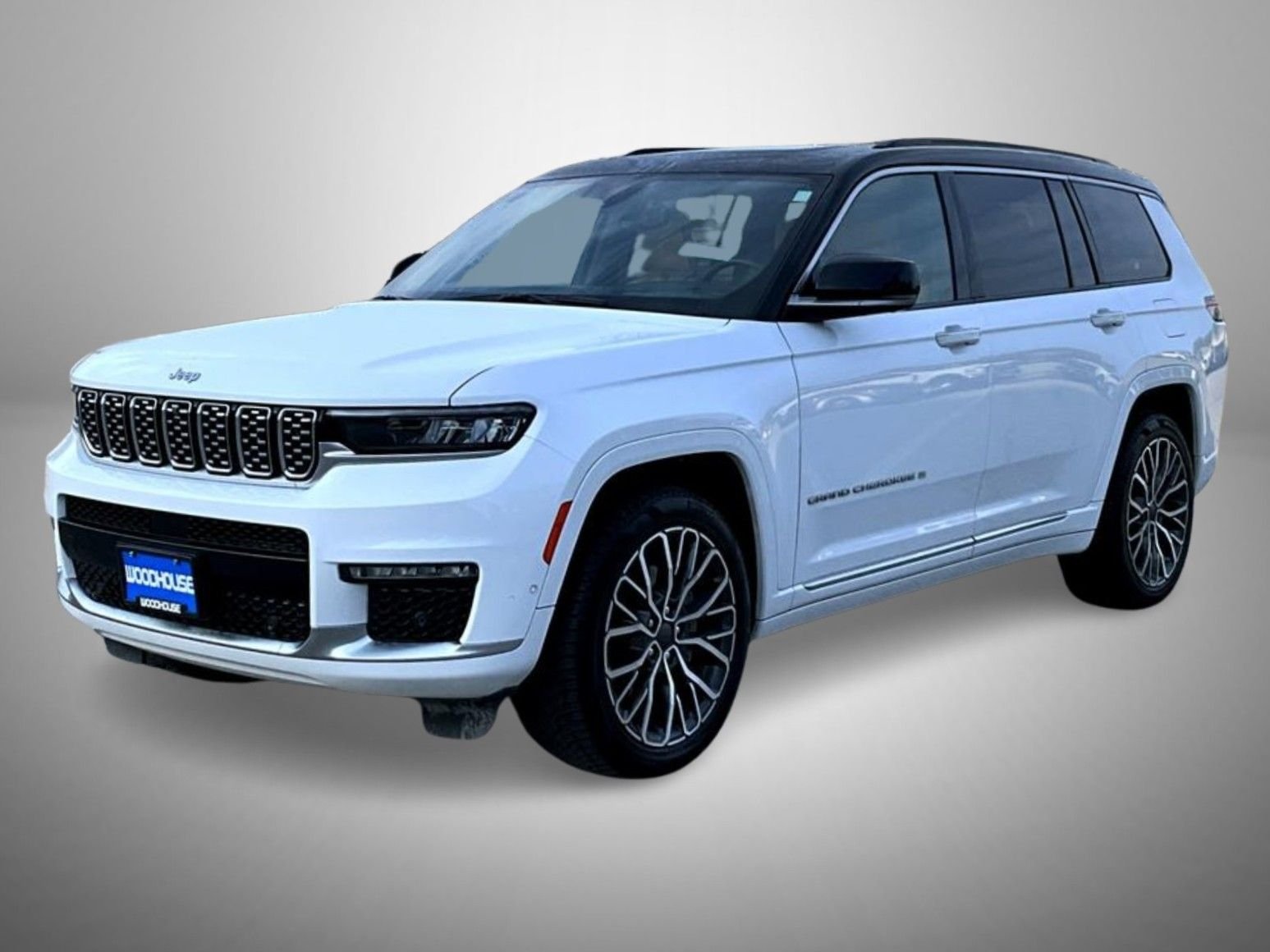 Used 2025 White Jeep Summit image 1