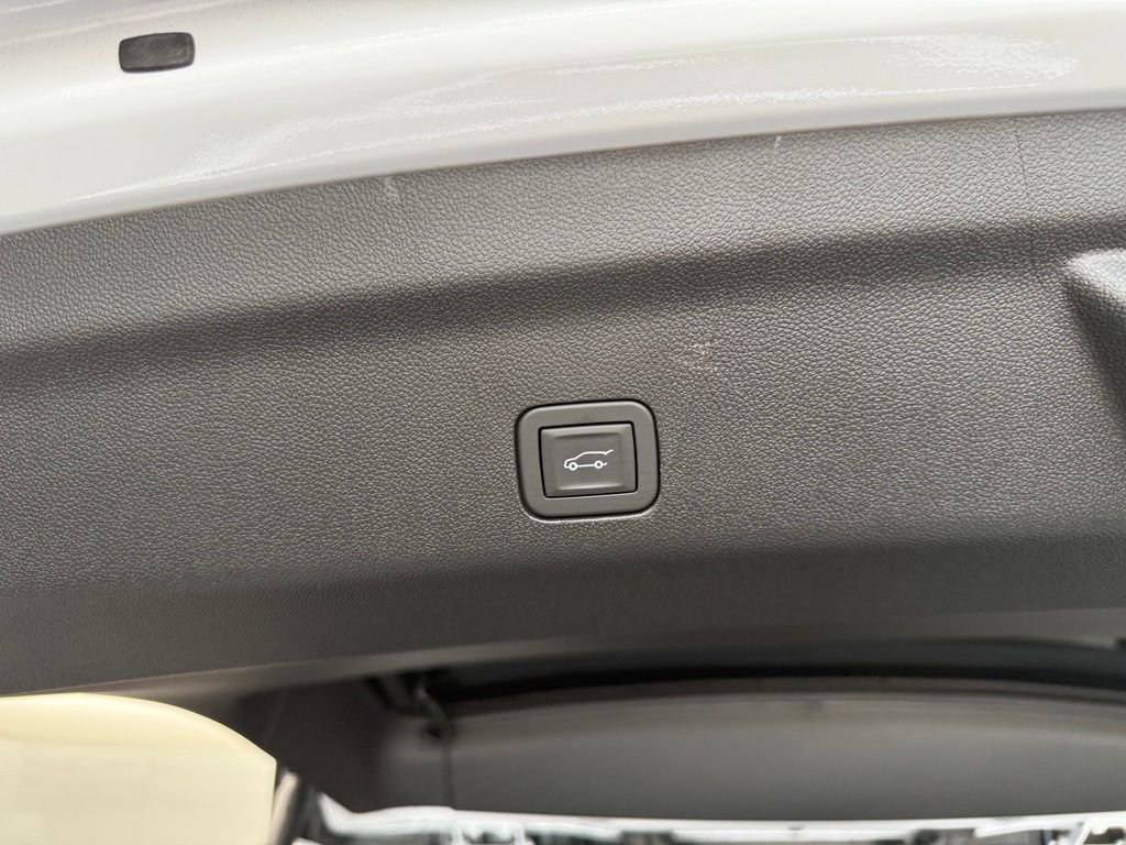 Used 2026 White Cadillac Sport image 96