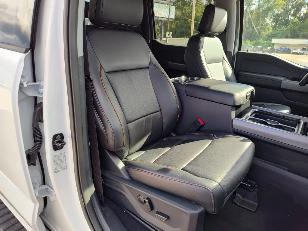New 2026 Oxford White Ford F-250® Lariat® image 13