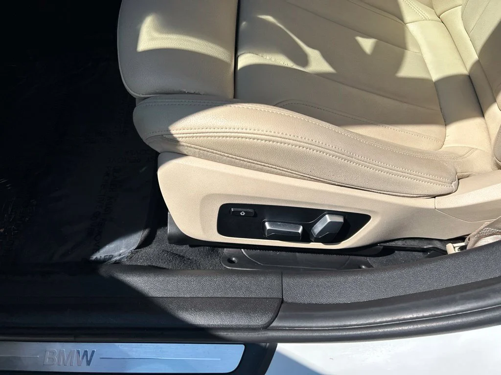 Used 2021 White BMW 330i xDrive image 17