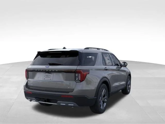 New 2026 Carbonized Gray Metallic Ford Active image 17