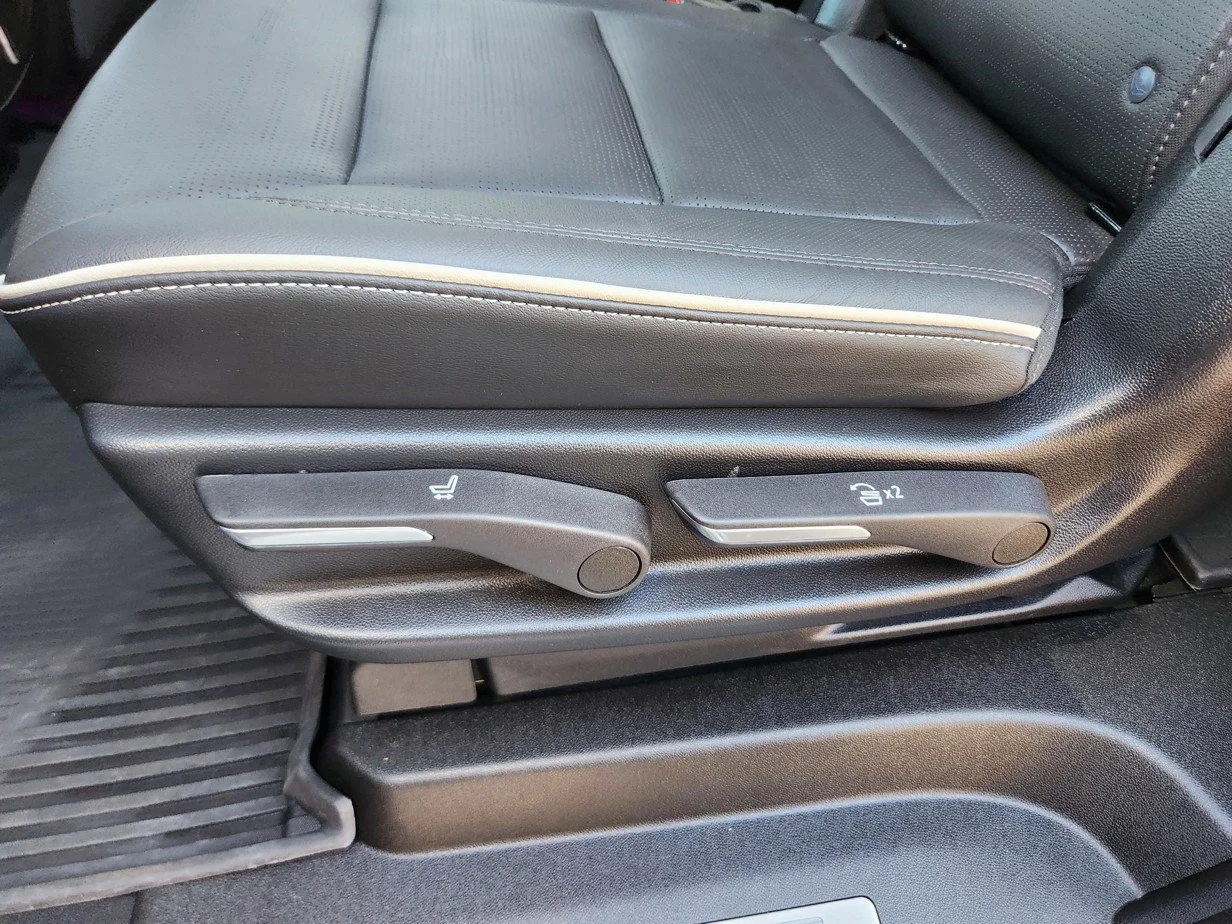 2024 Cadillac Escalade ESV Premium Luxury - Photo 33