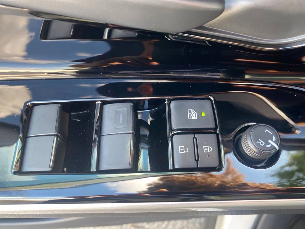 Used 2025 Silver Toyota XLE image 11