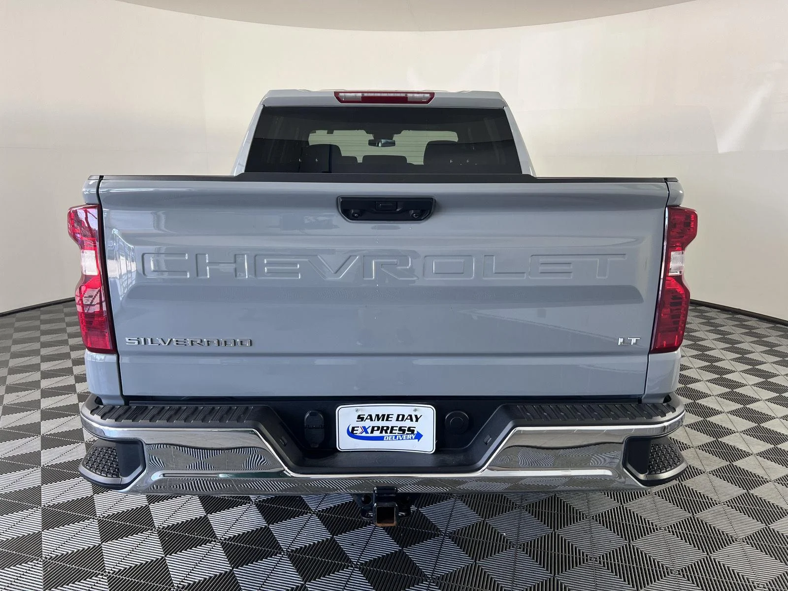 Used 2024 Slate Gray Metallic Chevrolet LT (2FL) image 29