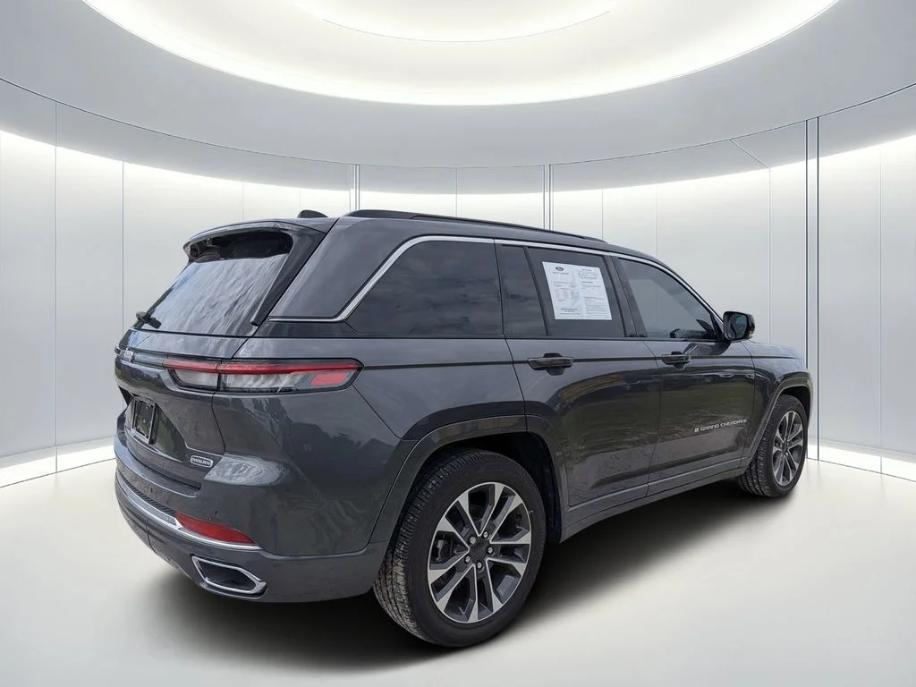 Used 2025 Gray Jeep Overland image 4