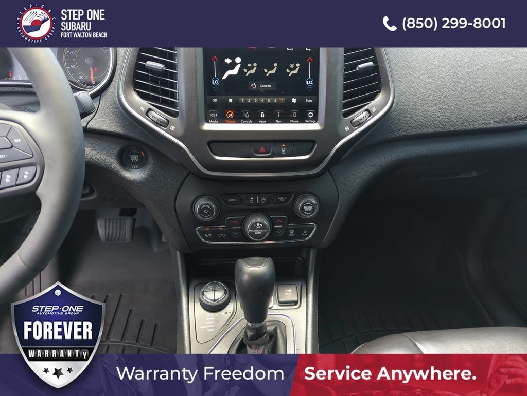 Used 2022 White Jeep Trailhawk image 25