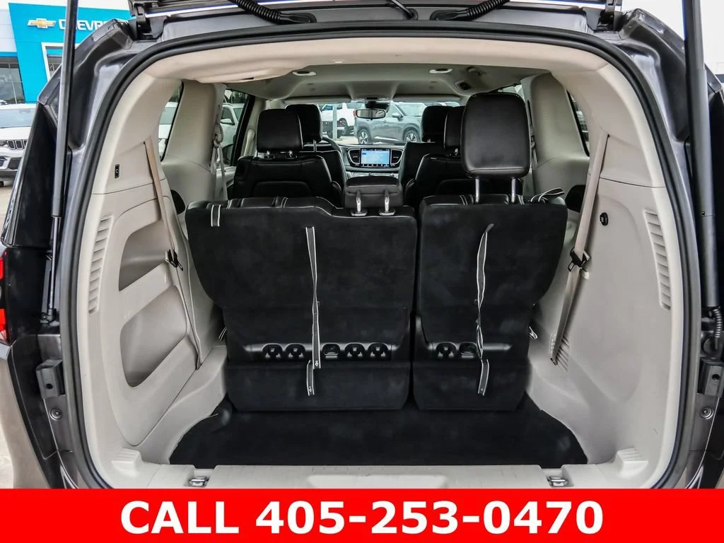 Used 2023 Gray Chrysler Touring L image 11