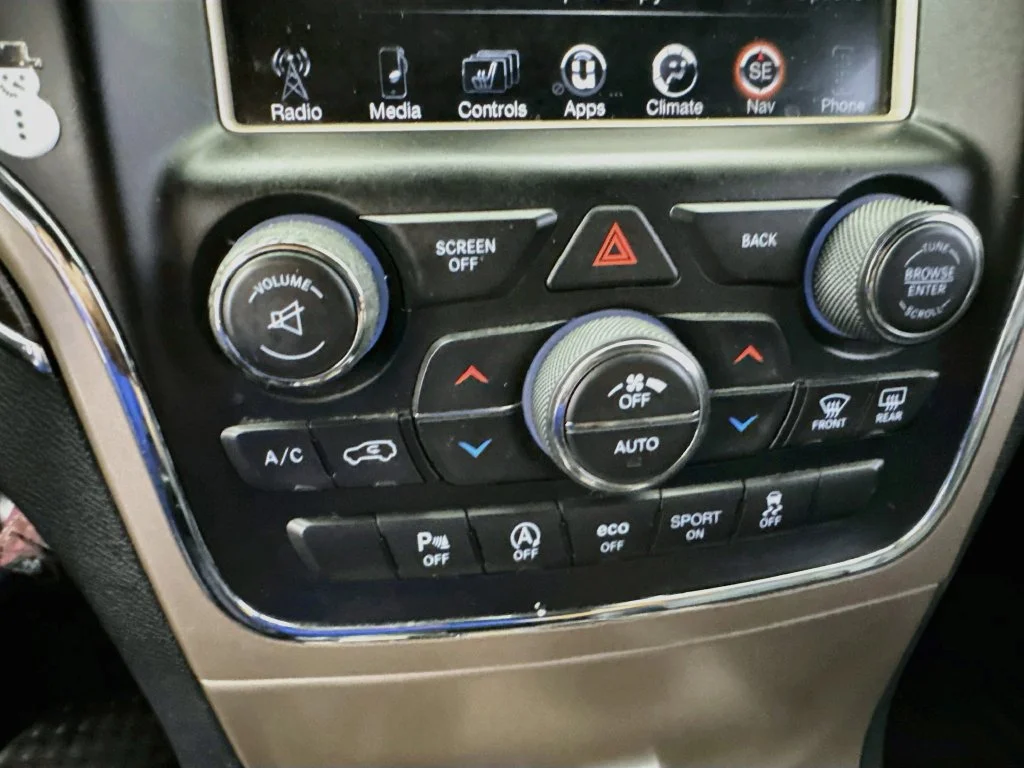 Used 2017 Gray Jeep Limited image 18