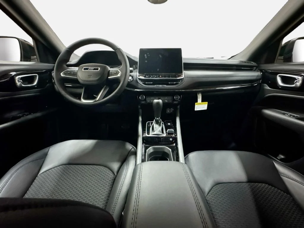 New 2026 Joose (DISC) Jeep Latitude image 6