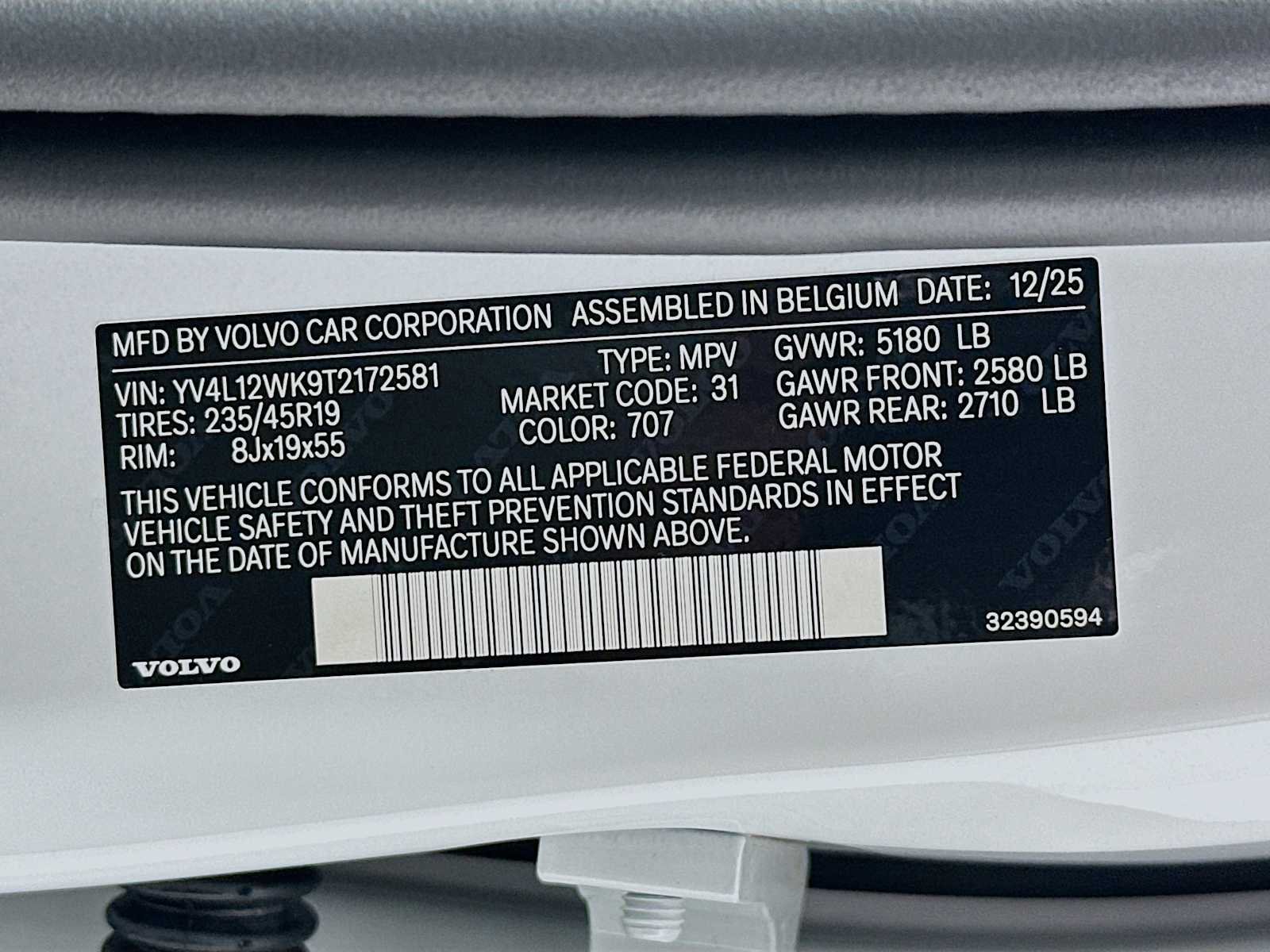 New 2026 Crystal White Volvo Plus image 30