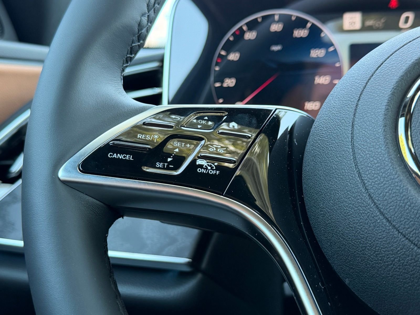 New 2026 Verde Silver Metallic Mercedes-Benz E 350 image 23