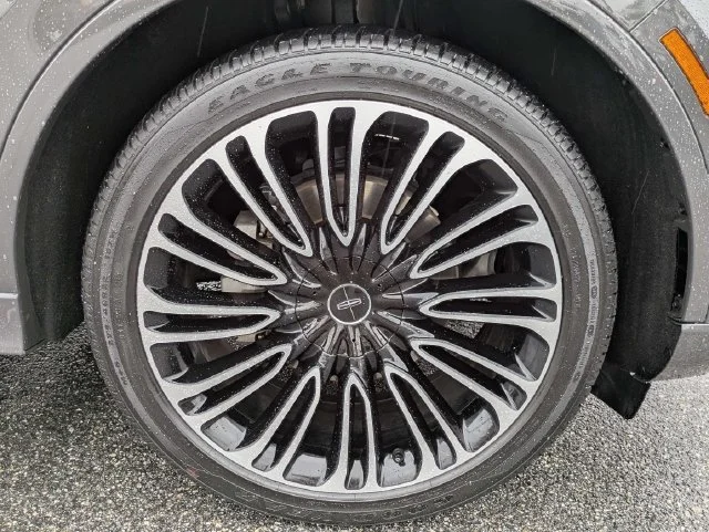 Certified Used 2023 Dark Gray Metallic Lincoln Black Label image 10