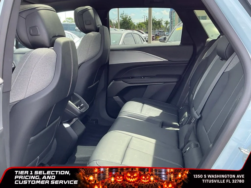 Used 2024 Nimbus Metallic Cadillac Tech image 27