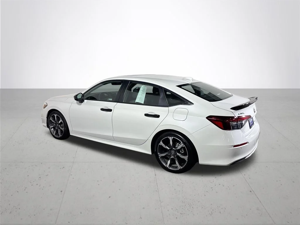 Used 2025  Honda Sport image 8