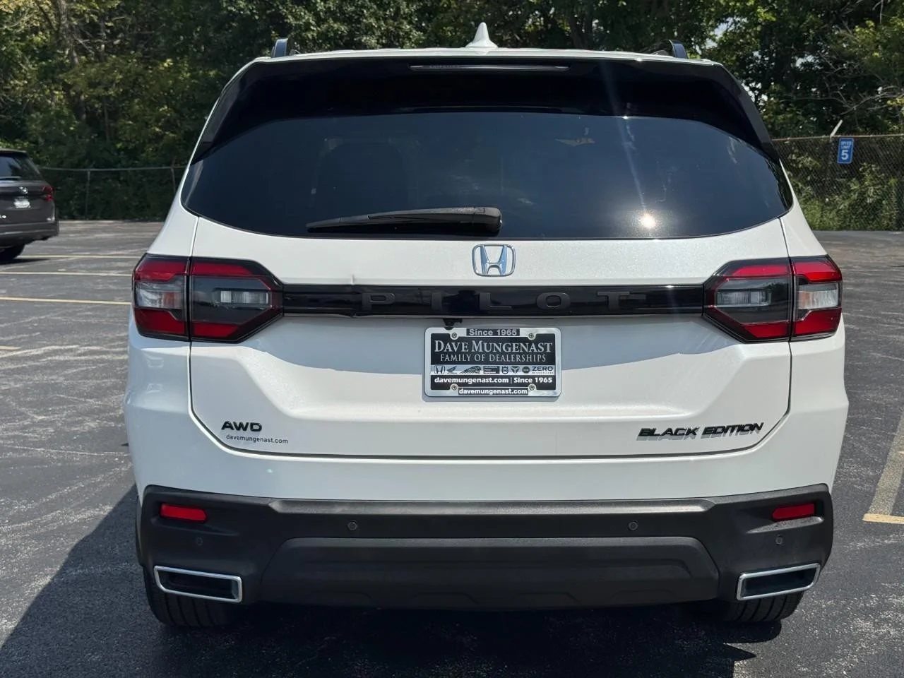 Used 2025 Platinum White Pearl Honda AWD Black Edition image 7