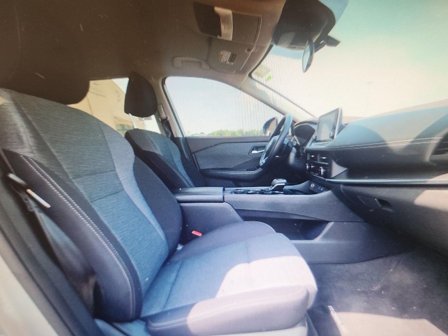 Used 2023  NISSAN SV image 14