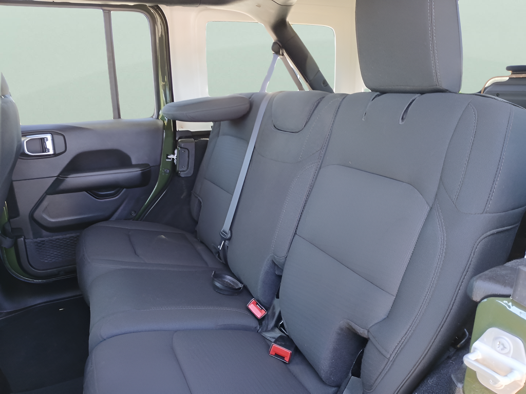 Used 2023 Green Jeep Sahara image 24