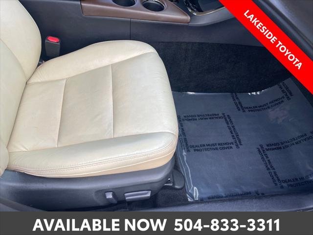 Certified Used 2016 OOH LA LA ROUGE MICA Toyota  image 18