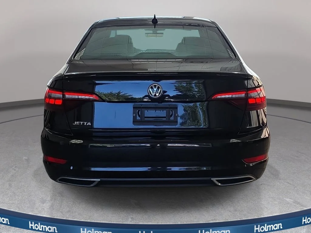 Certified Used 2021 Deep Black Pearl Effect Volkswagen R-Line image 6