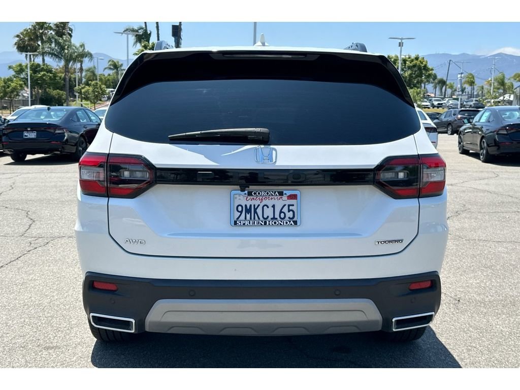 Used 2025 Platinum White Pearl Honda Touring image 4