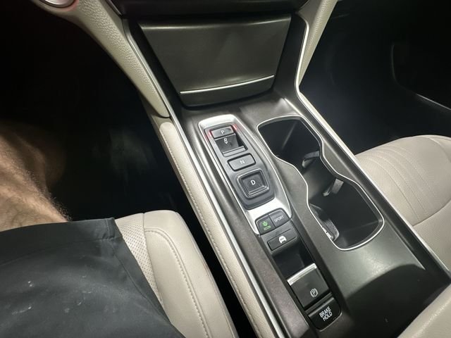 Certified Used 2022 White Honda Touring image 27