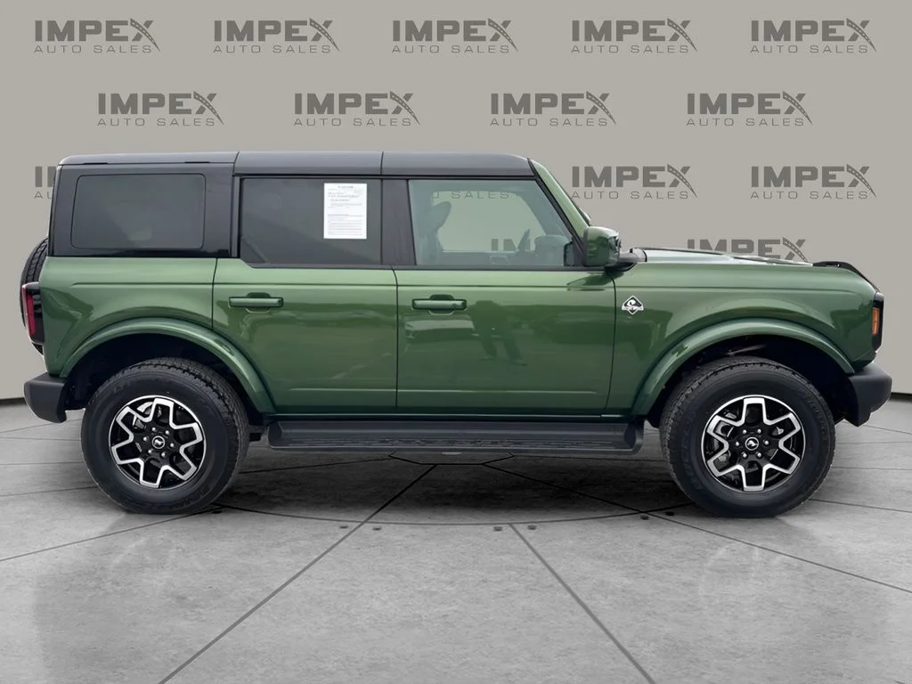 Used 2025 Green Ford Outer Banks image 6
