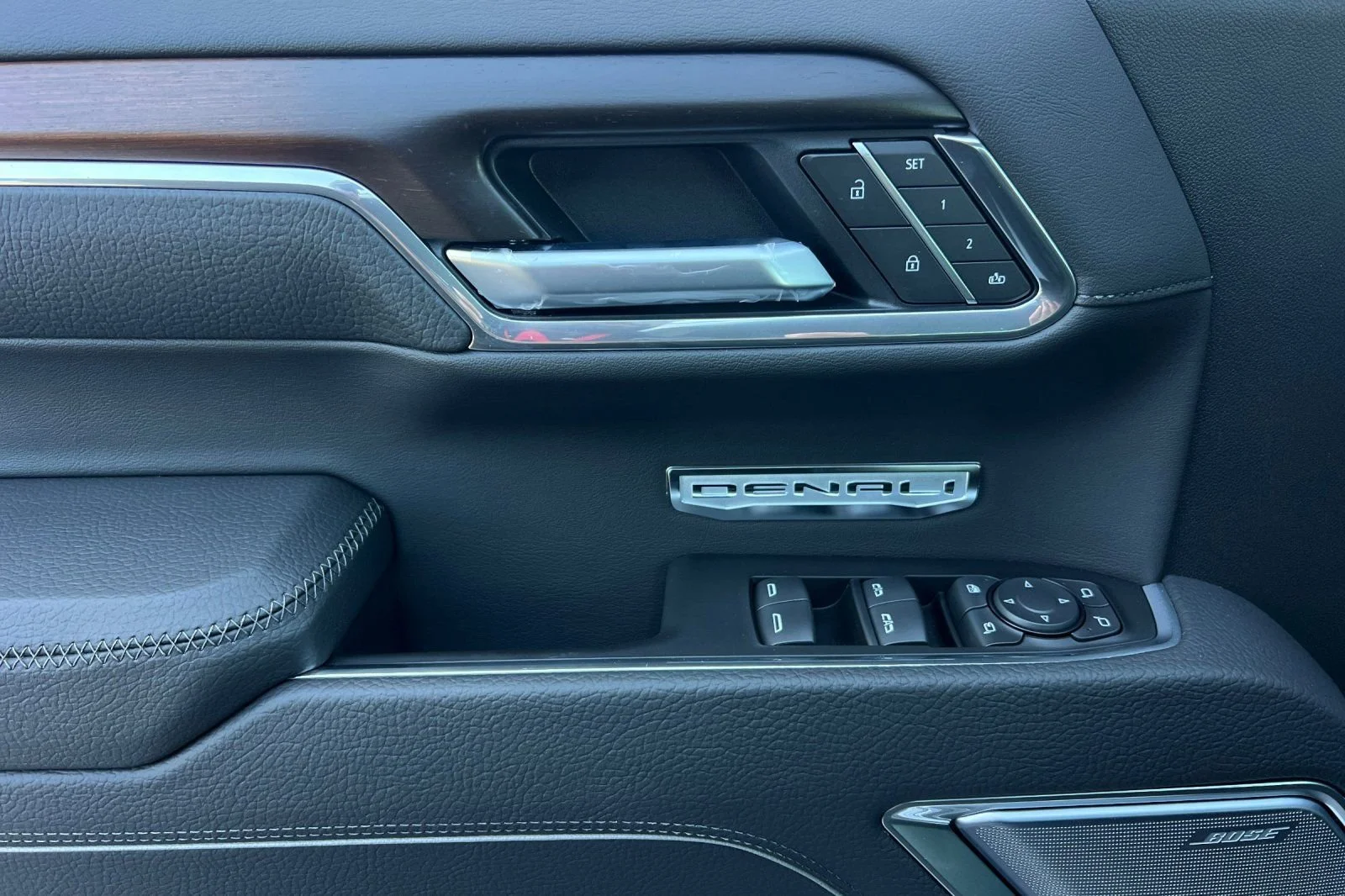 2026 GMC Sierra 1500 Denali - Photo 9