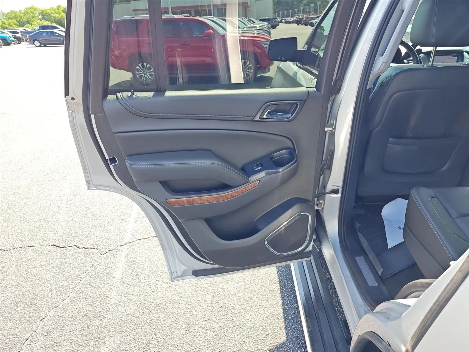 Used 2016 Silver Ice Metallic Chevrolet LTZ image 33