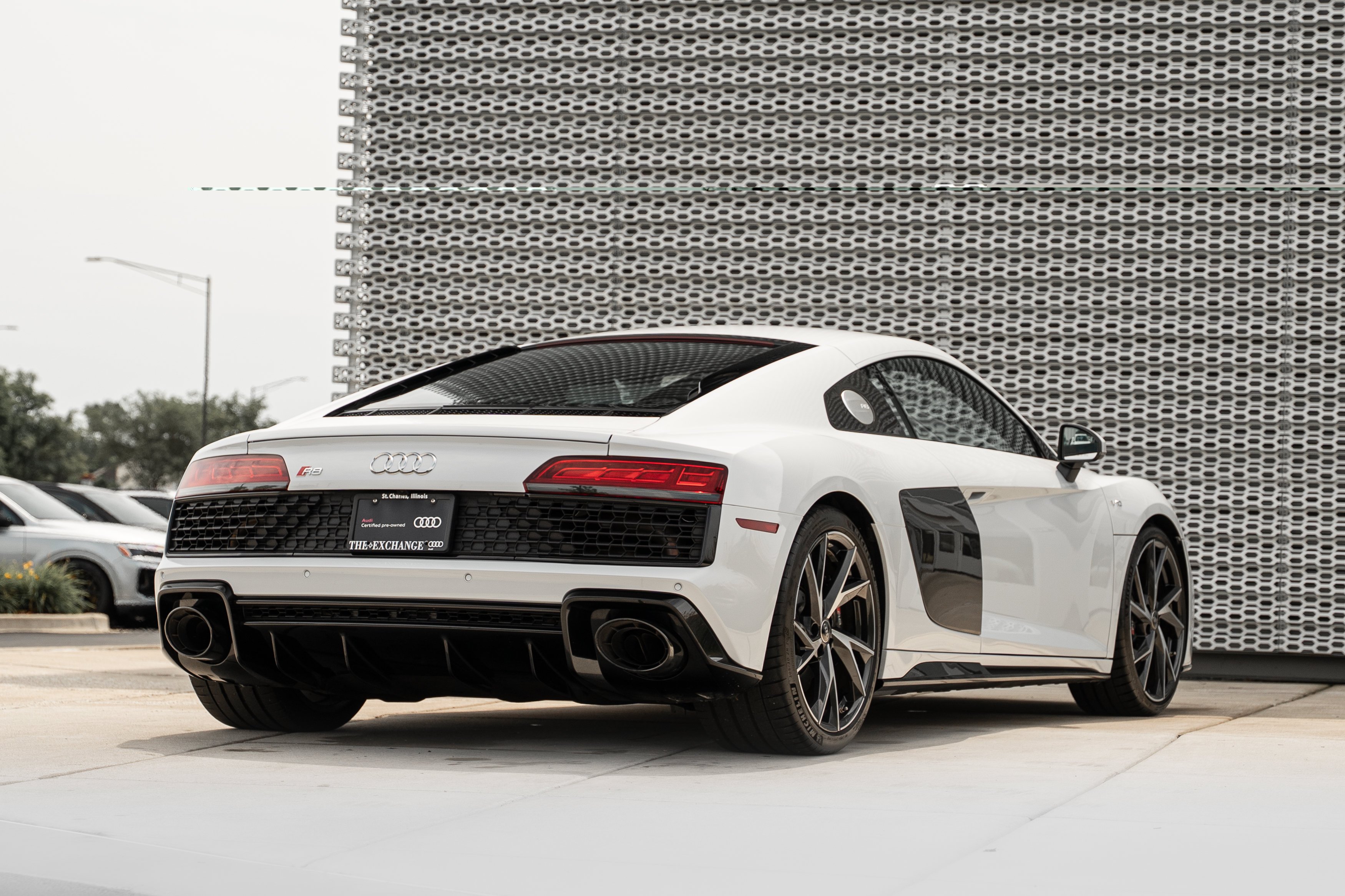 Certified Used 2023 Suzuka Gray Metallic Audi V10 performance image 4