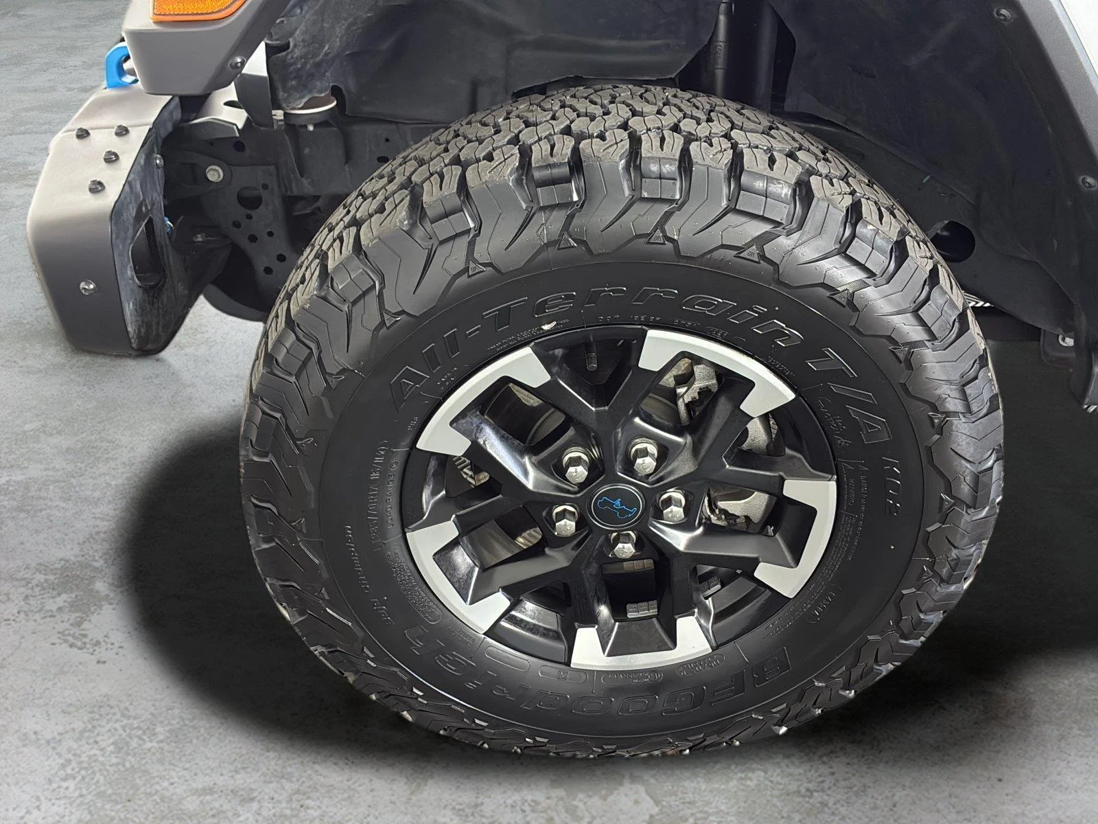 Used 2024 Bright White Clearcoat Jeep Rubicon X image 11
