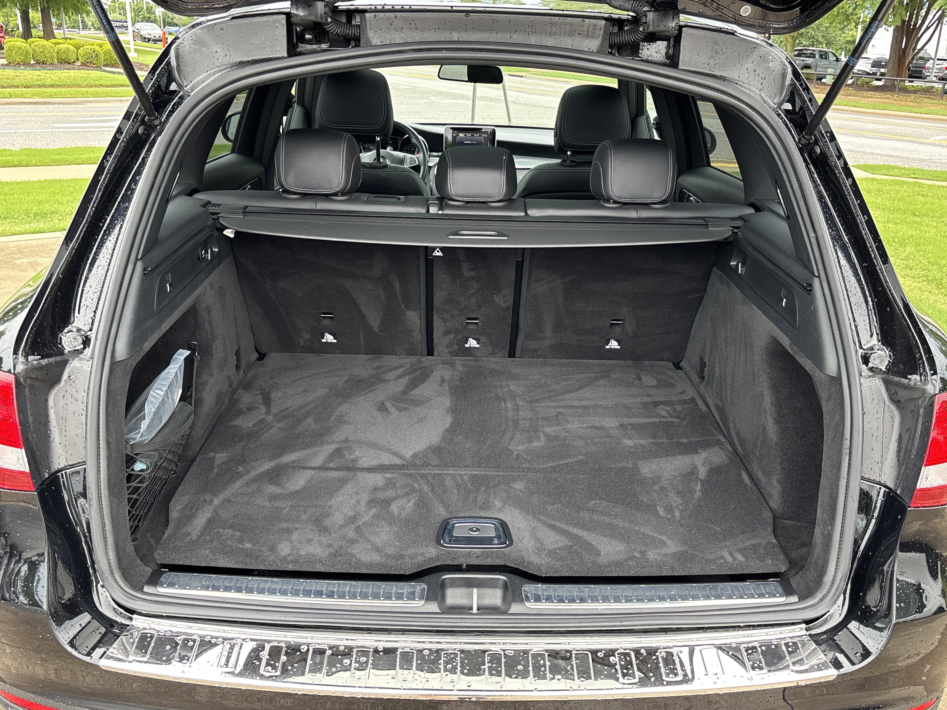 Used 2018 Black Mercedes-Benz GLC 300 4Matic image 8