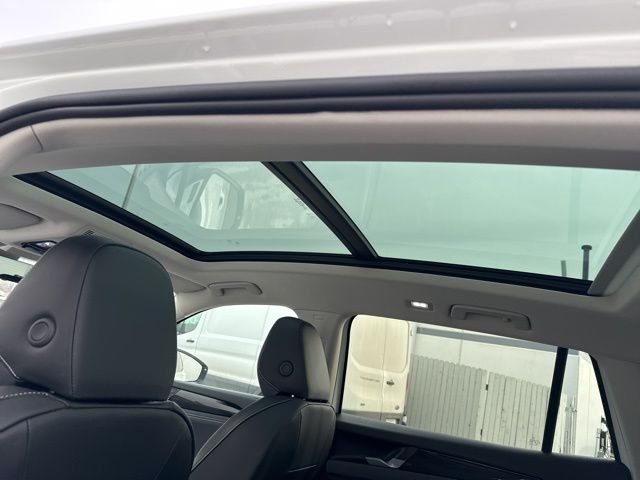 New 2026 Pure White Volkswagen 2.0T SE image 14