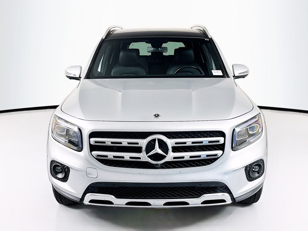 Used 2023 Iridium Silver Metallic Mercedes-Benz GLB 250 image 2