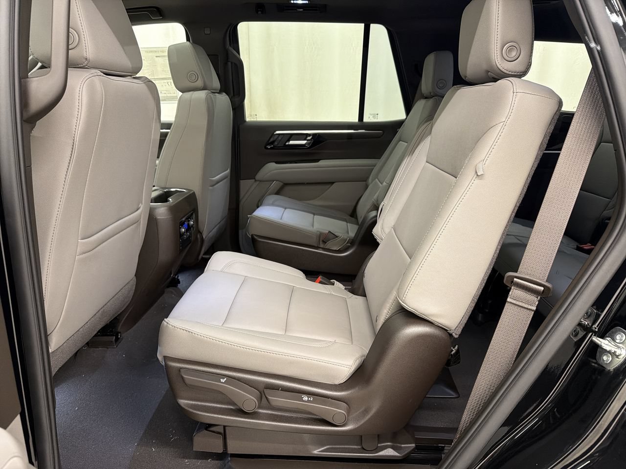 2026 Chevrolet Tahoe Z71 - Photo 19