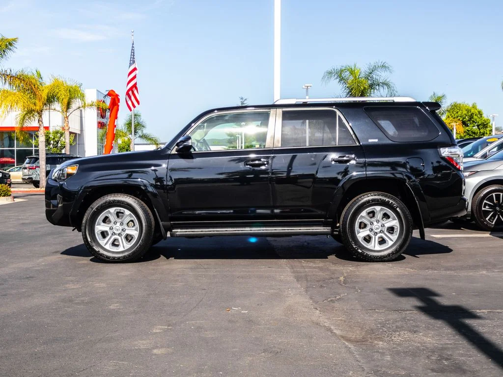 Used 2016 Black Toyota SR5 Premium image 4